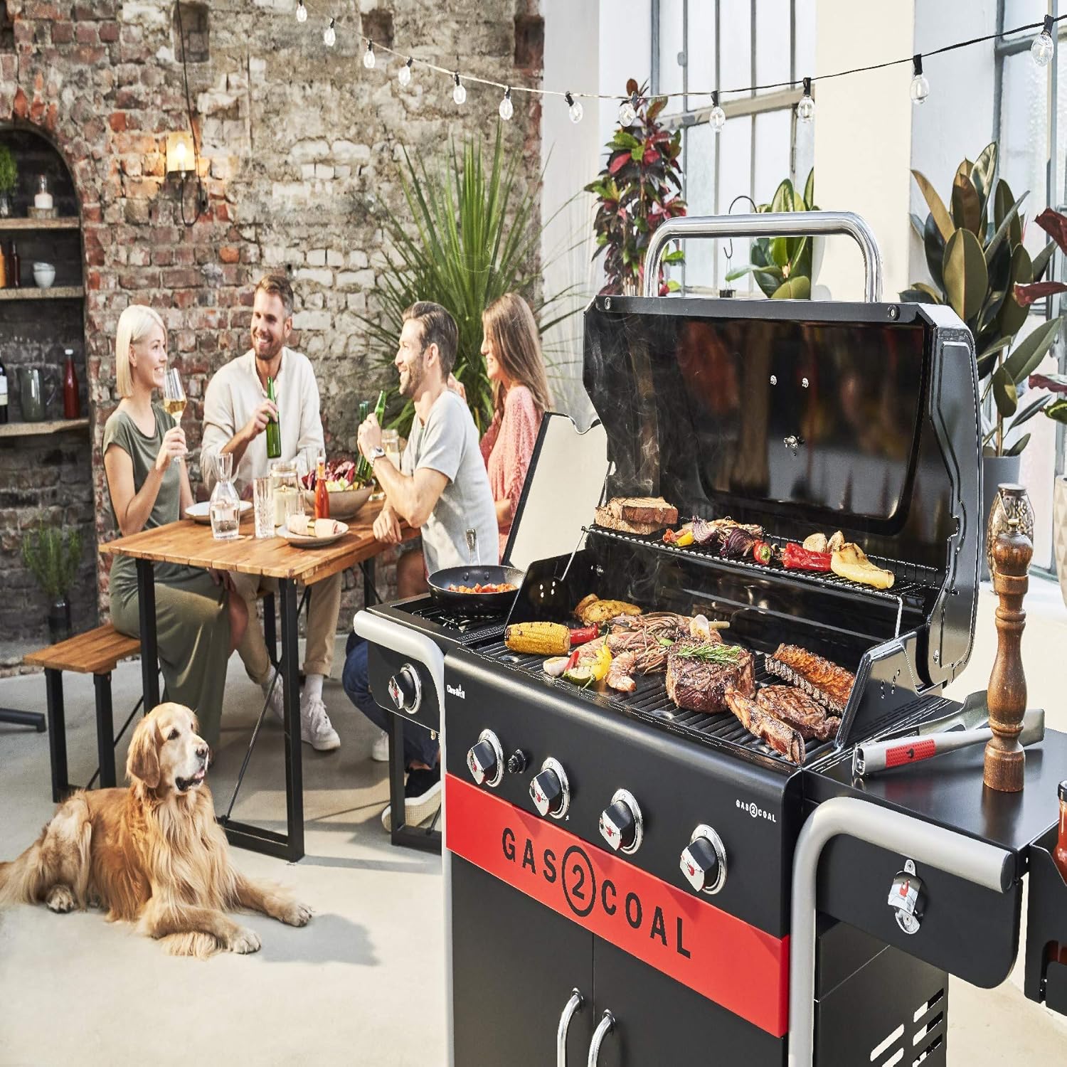 Char-Broil Gas2Coal 440 Gas Barbecue Black