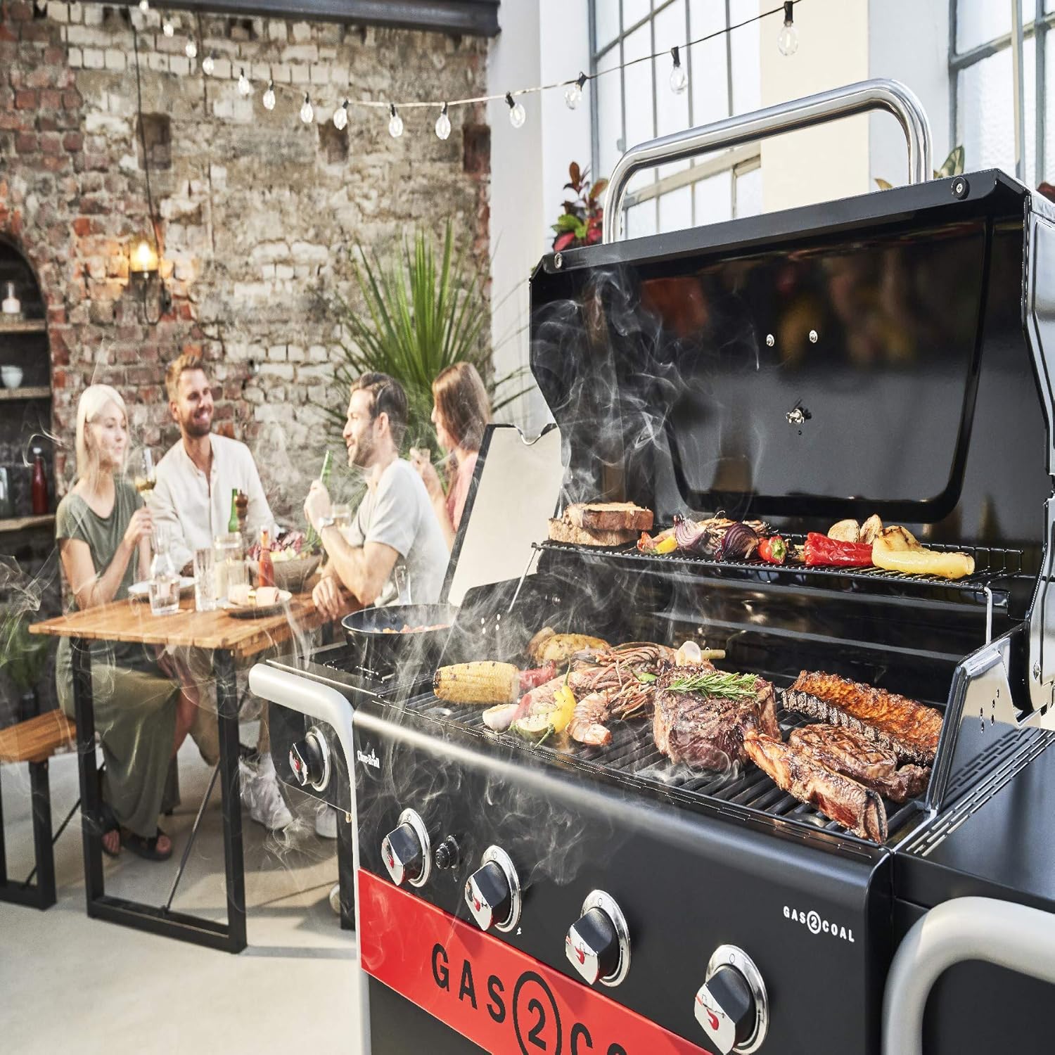 Char-Broil Gas2Coal 440 Gas Barbecue Black
